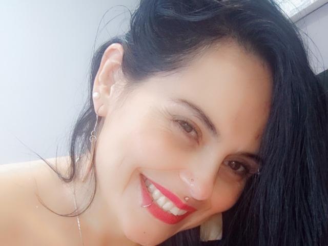 CharlotteCrofort - Live sex cam - 23597825