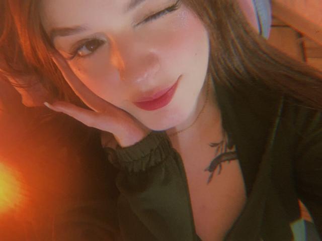 LiaHarrys - Live sex cam - 23604493