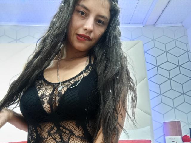 MadissonFontaine - Live sex cam - 23607017