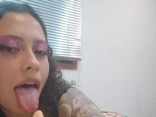 MichelleCisse - Live sex cam - 23607621