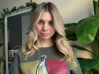 KrisxKiss - Live Sex Cam - 23610497