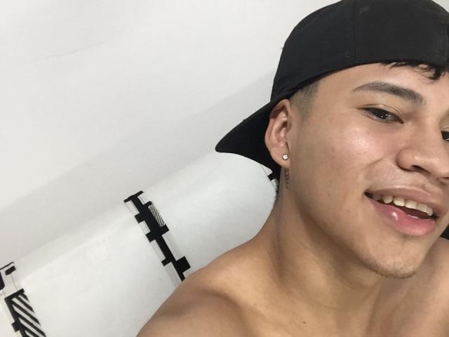 logannth - Live porn &amp; sex cam - 23611073