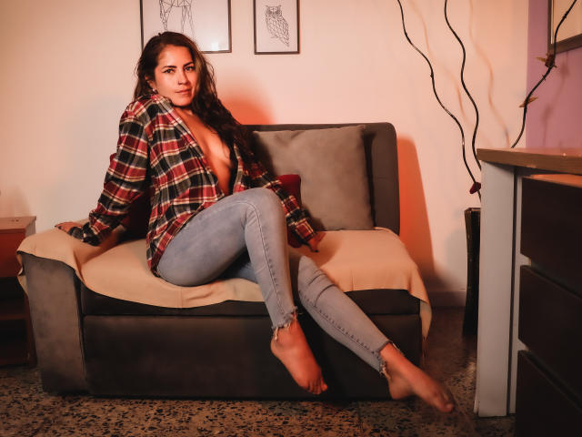 GiaGreen - Live sex cam - 23614621