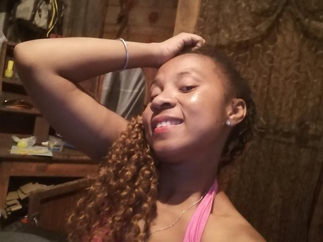 Edrwina69 - Live sex cam - 23616617