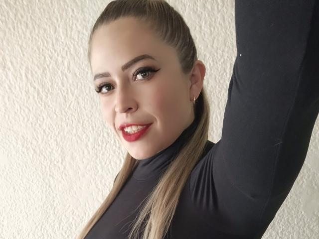 SoyeMilyHanks - Sexe cam en vivo - 23618033