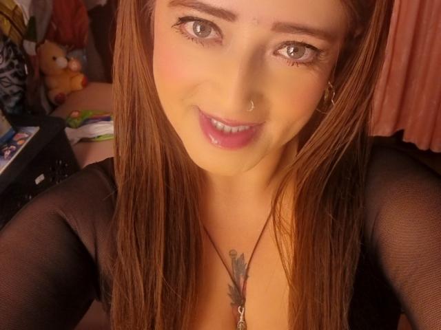 AlessadraJones - Live sexe cam - 23622137