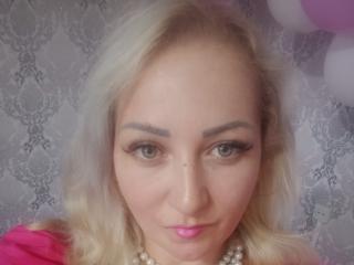 RabyNya69 - Live Sex Cam - 23624569