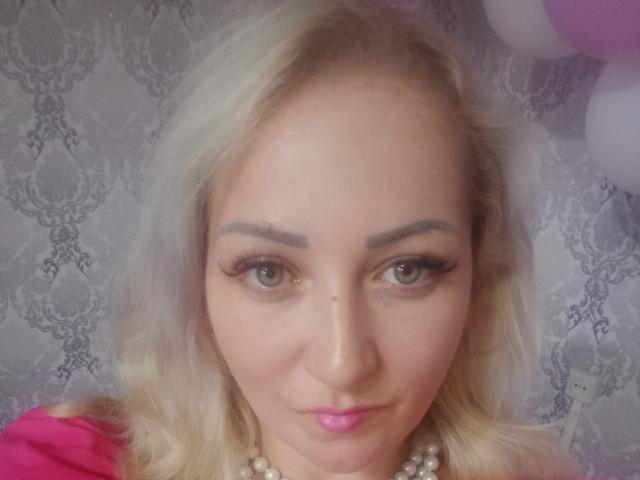 RabyNya69 - Sexe cam en vivo - 23624569