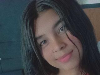 AndreinaBra - Live porn & sex cam - 23634553