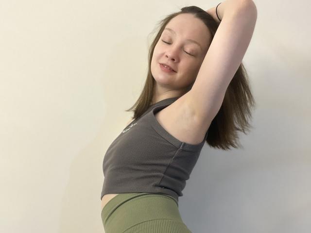 RadiantsLoves - Live sex cam - 23637021