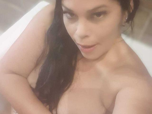 ShainaWells - Live porn &amp; sex cam - 23647641