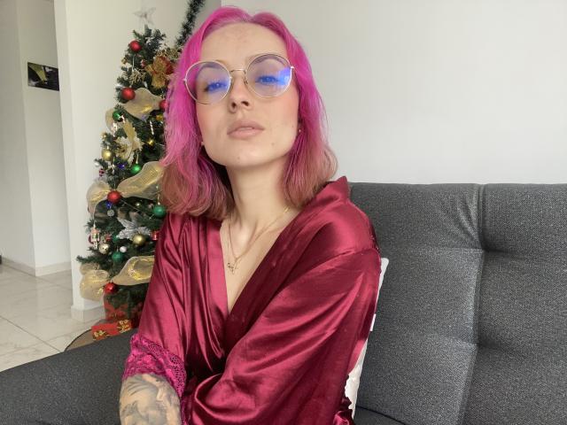 LyssaRou - Live Sex Cam - 23648593