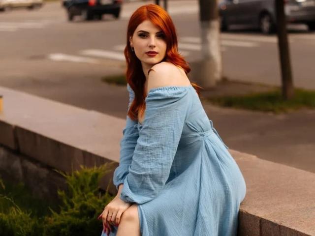 AdrianaLover - Live Sex Cam - 23649917