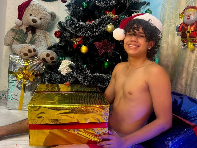 OliverSkyle - Live porn &amp; sex cam - 23650425