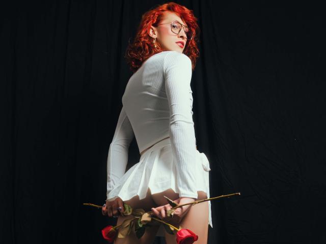 JulianaSaenz - Live Sex Cam - 23651005