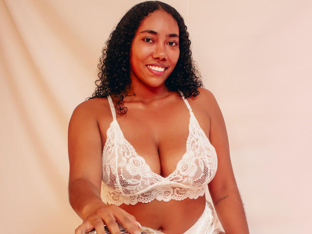 AishaRhodes - Live sexe cam - 23651513