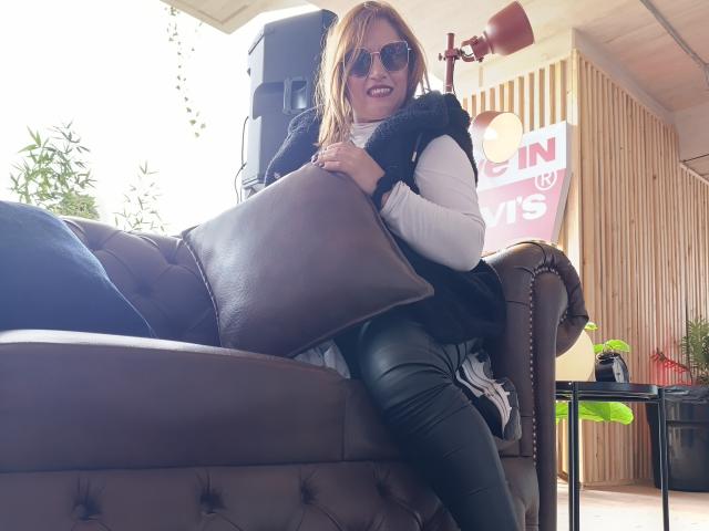 NatashaChaus - Live sex cam - 23656153