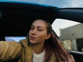 LolaShyLove - Live Sex Cam - 23660093