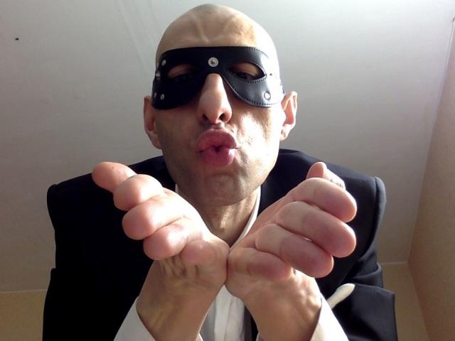 HandsomeAlfie - Live sex cam - 23662405