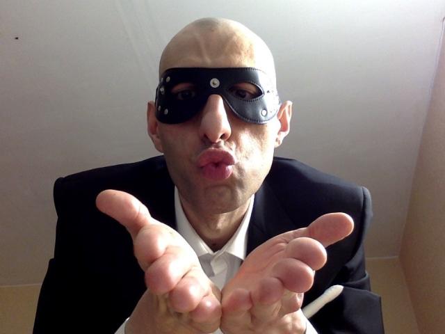 HandsomeAlfie - Live sex cam - 23662417