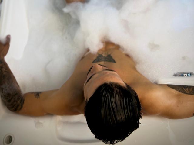 ThomasRileiy - Live sexe cam - 23665957