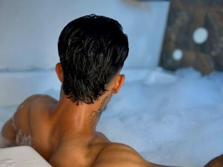 ThomasRileiy - Live porn & sex cam - 23665969