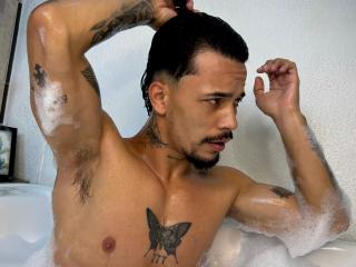 ThomasRileiy - Live porn & sex cam - 23665977