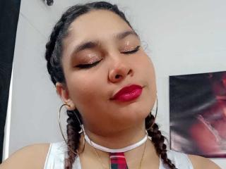 MeganDiamonds - Live Sex Cam - 23668421