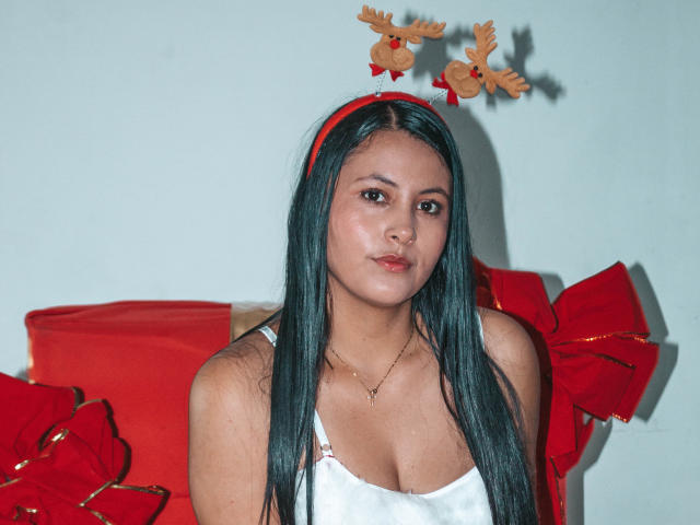 EmilySavage - Live sex cam - 23668977