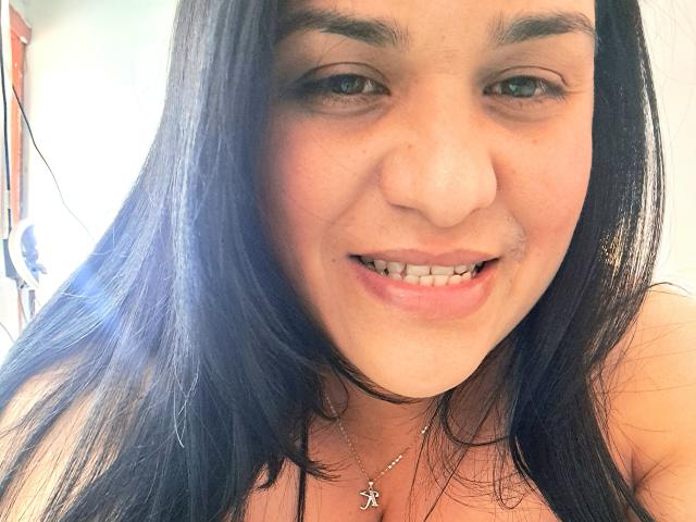 VivianaThomson - Live sex cam - 23669685