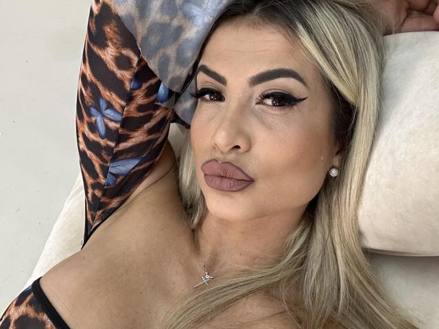 Lellie - Live sex cam - 23672845
