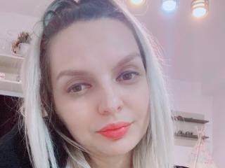 DouceAmelia - Live porn &amp; sex cam - 23678217