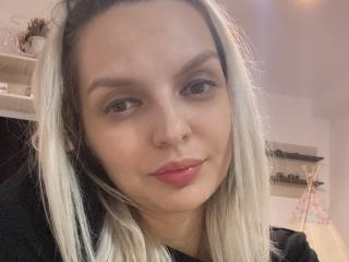 DouceAmelia - Live porn &amp; sex cam - 23678225