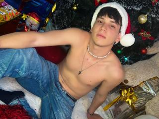 JonathanMoreau - Live porn &amp; sex cam - 23679205