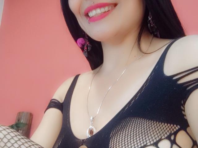 CharlotteCrofort - Live sexe cam - 23683997