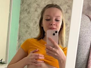 RadiantsLoves - Live sex cam - 23685409