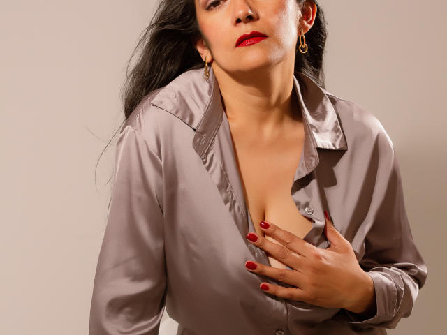 SexyLatinMadura - Live porn &amp; sex cam - 23688249