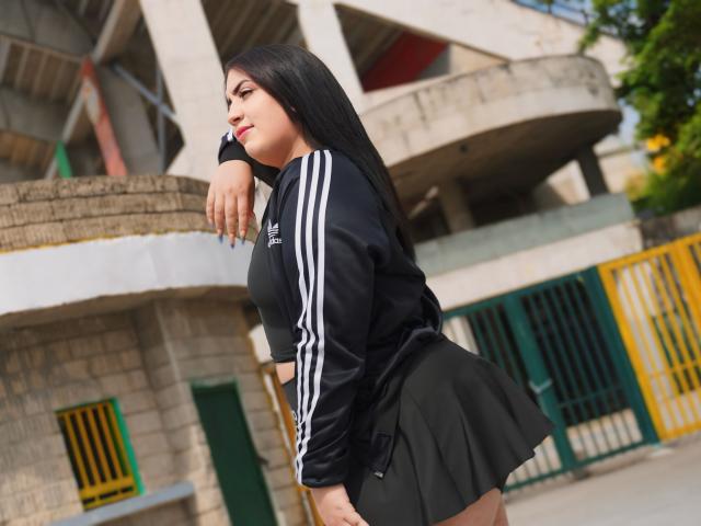 EmilyLauret - Live Sex Cam - 23691085