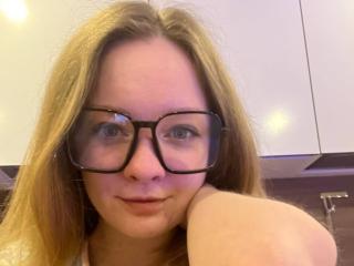 RadiantsLoves - Live sex cam - 23698565