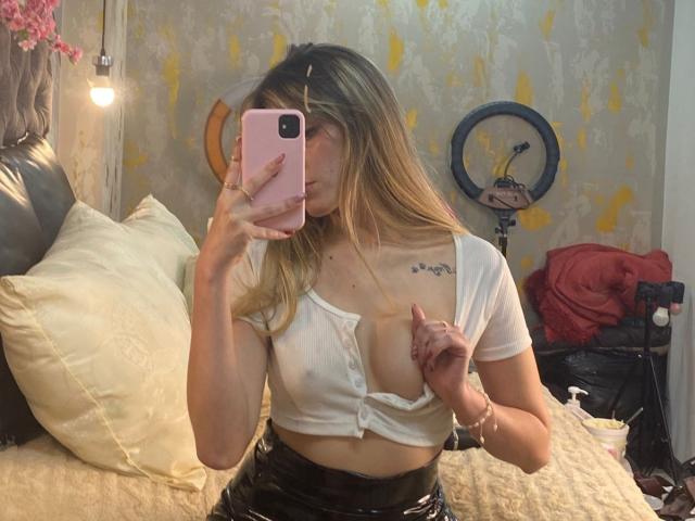 LivelyVanderWood - Sexe cam en vivo - 23699789
