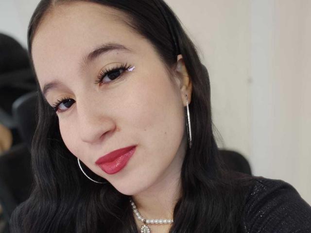 CamillePetit - Live Sex Cam - 23706529