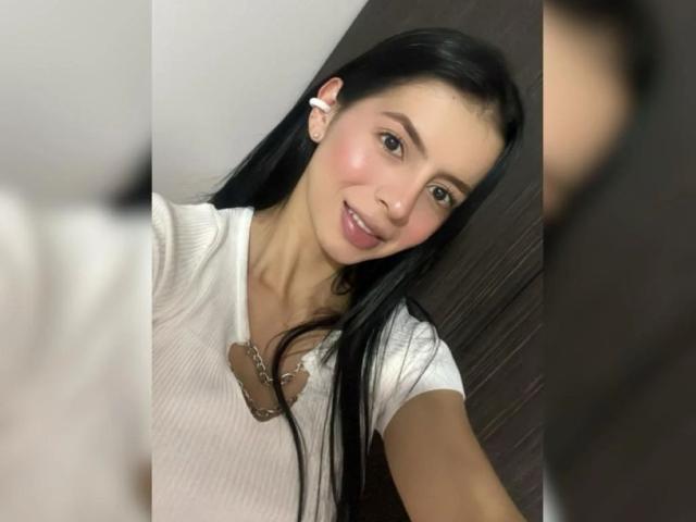 IsabellaJames - Live sex cam - 23708129