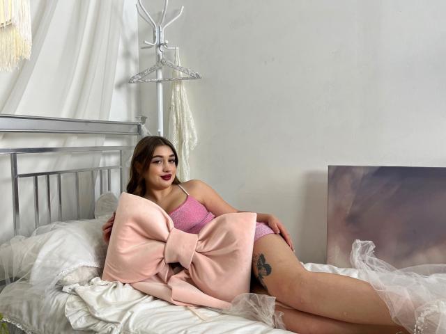 MaidyDinns - Live sex cam - 23714873