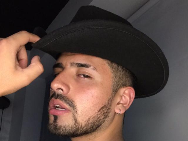 NoahBrown - Sexe cam en vivo - 23725173