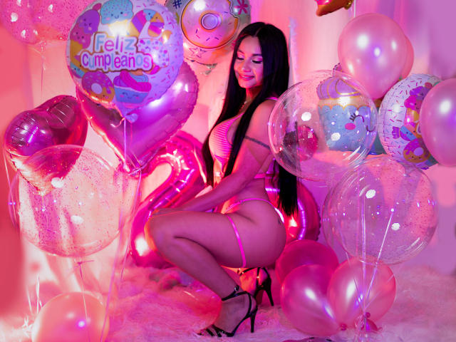 XCandyAlejaX - Live sex cam - 23725673