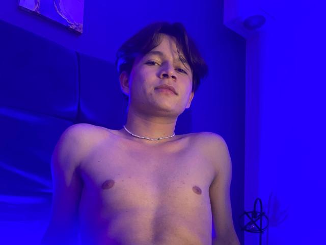 RemiBlythe - Live Sex Cam - 23730381