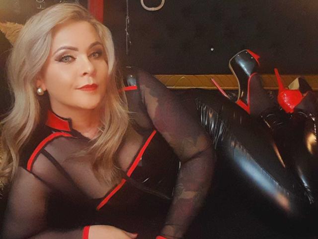 VictoriiaGray - Live Sex Cam - 23732321