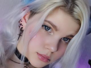 JoannLowe - Live sex cam - 23741393