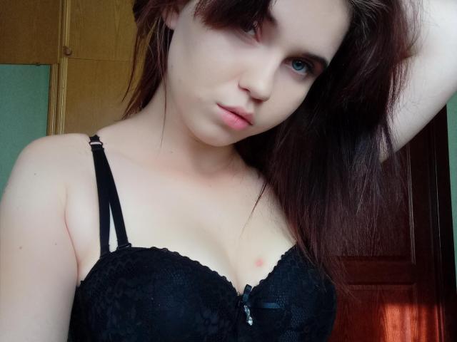 EstherXMoon - Live Sex Cam - 23741529