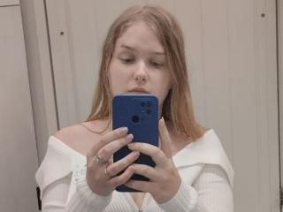 BeeStefana - Live Sex Cam - 23742429